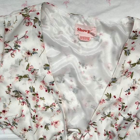 Floral Dress with side and back Cut-Outs - Picture 2 of 4